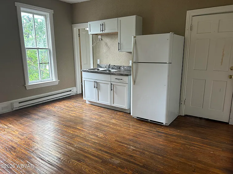 422 High St #3 — Photo 3