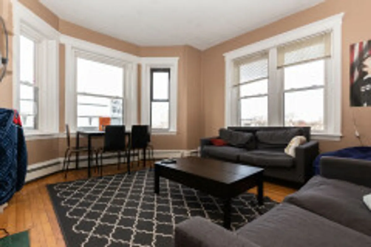Building Photo - 183 Harvard Ave #10B