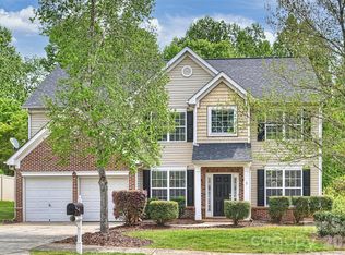2515 Godsey Wood Dr, Charlotte, NC 28213