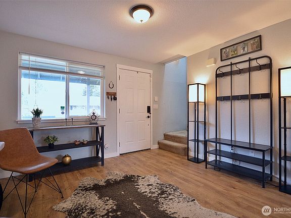 4th image of 8619 Glenlea Court SE