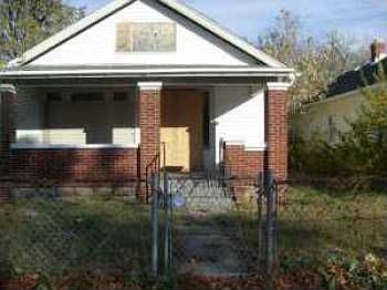 1st image of 2941 N Gladstone Ave