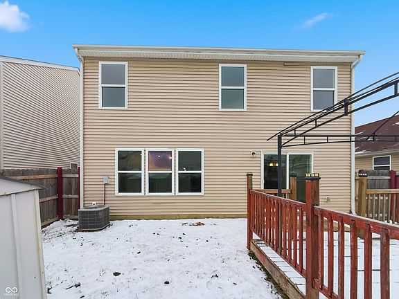 5th image of 8115 Loveridge Dr