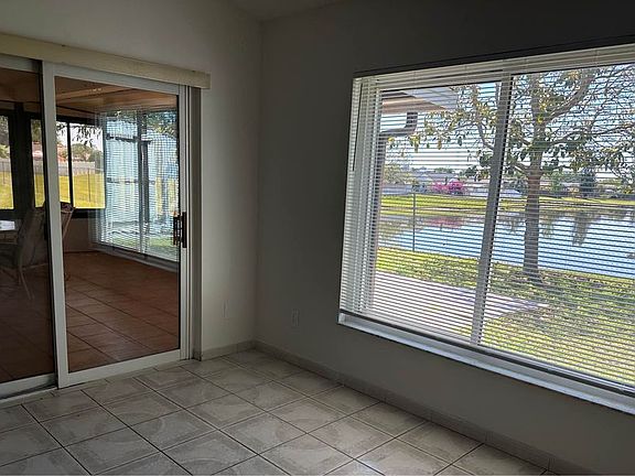 4th image of 1466 Vicks Dr