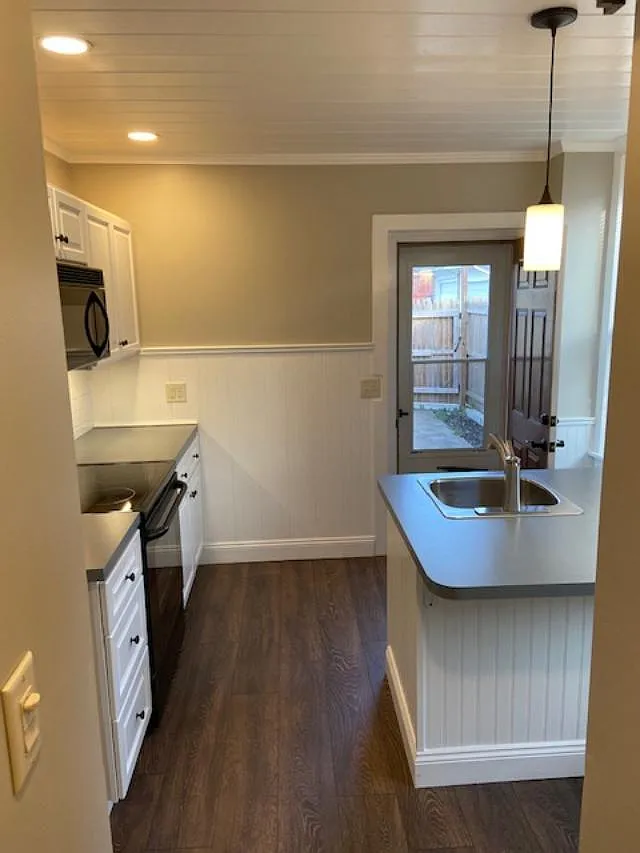 135 N Marshall St — Photo 1