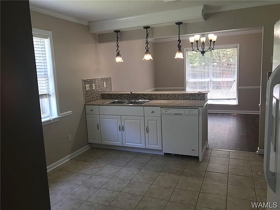3rd image of 4664 Ashley Hill Cir