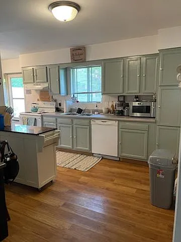 2 bed, 910 sqft, $1,350 — Photo 4