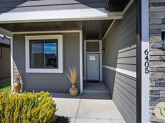 3rd image of 6405 Southern Bluffs Ln