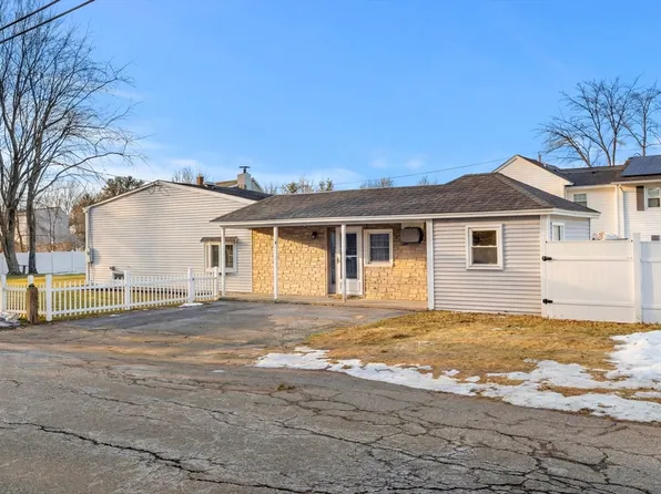 3 Adams Ave, Methuen, MA 01844