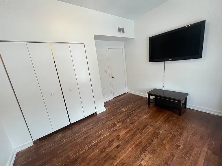 3215 W Beach Ave #2 — Photo 10