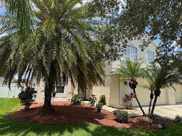 13921 Magnolia Glen Cir