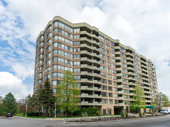 25 Austin Dr #520, Markham, ON L3R 8H4