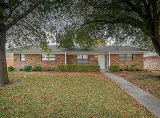 112 Southside Dr, Sanger, TX 76266