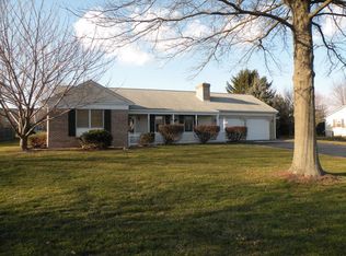 11 Runway Ave, New Holland, PA 17557