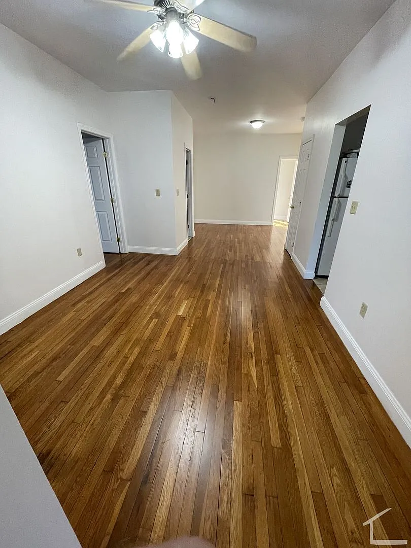 Very Spacious Brighton 4-bed, 2-bath with Heat/Hot Water Included — Photo 4