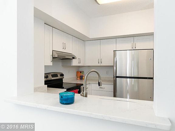 4th image of 2100 Lee Hwy APT G08