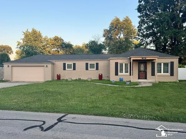 2430 Parkview St, Monroe, MI 48162