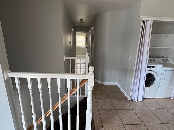 3rd image of 135-137 Oakdale Bohemia Rd #135