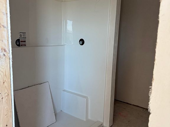 5th image of 118 Windmill Rdg