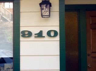 910 Wave Ave, Moss Beach, CA 94038