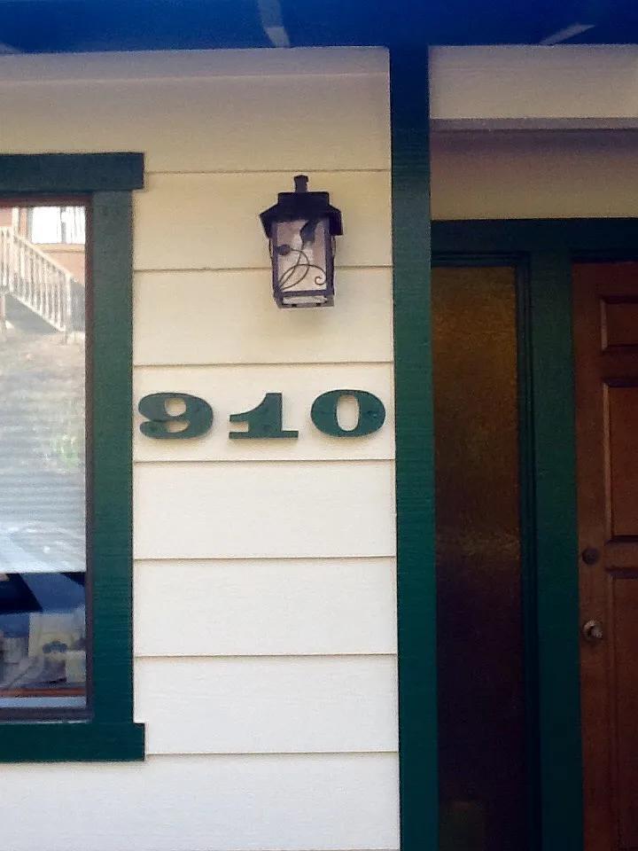 910 Wave Ave photo 1