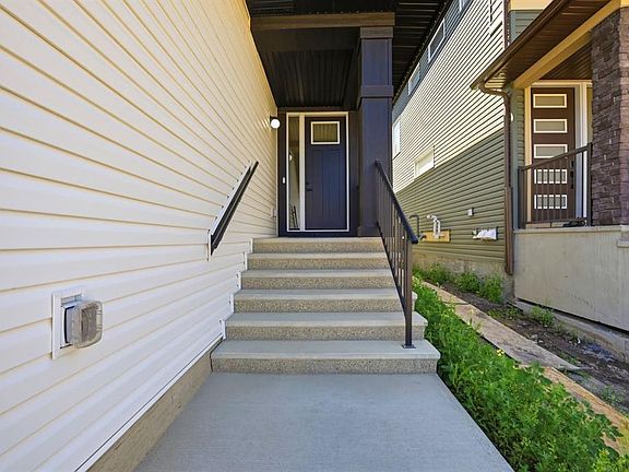 3rd image of 79 E Amblefield Grv NW