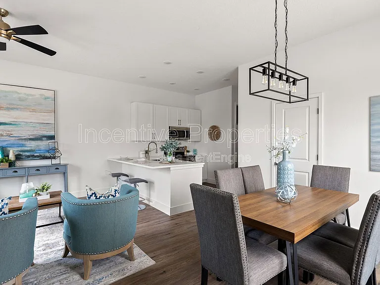 526 S Grandview Ave — Photo 5