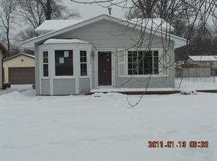 4750 Norway Rd, Waterford, MI 48328