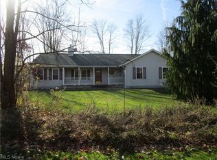 1723 Dorset Dr, Roaming Shores, OH 44084