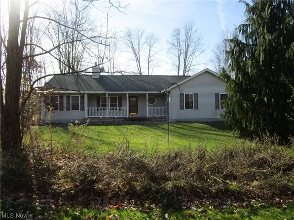 1723 Dorset Dr, Roaming Shores, OH 44084
