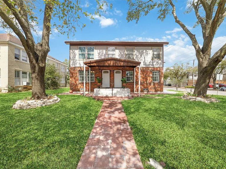 1604 W Alabama St — Photo 22