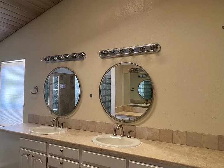 1010 E Kaler Dr — Photo 14
