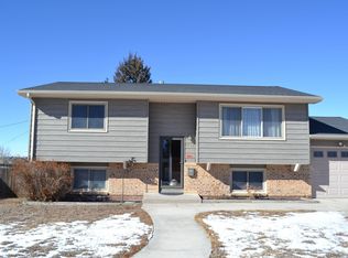 1712 Cleveland Ave, Cheyenne, WY 82001