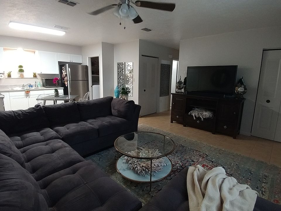 1st image of 5335 NE 24th St #1