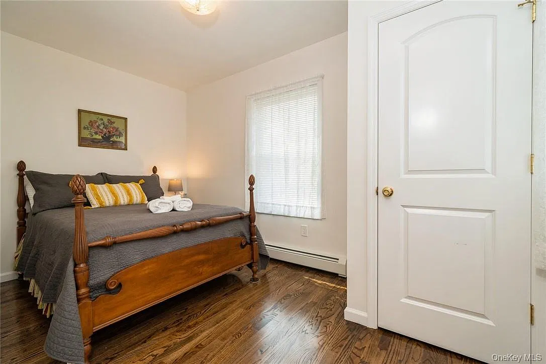 4 bed, 2.5 bath, 1918 sqft, $3,000 — Photo 3
