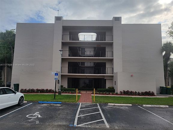 3rd image of 8540 SW 133rd Avenue Road 114