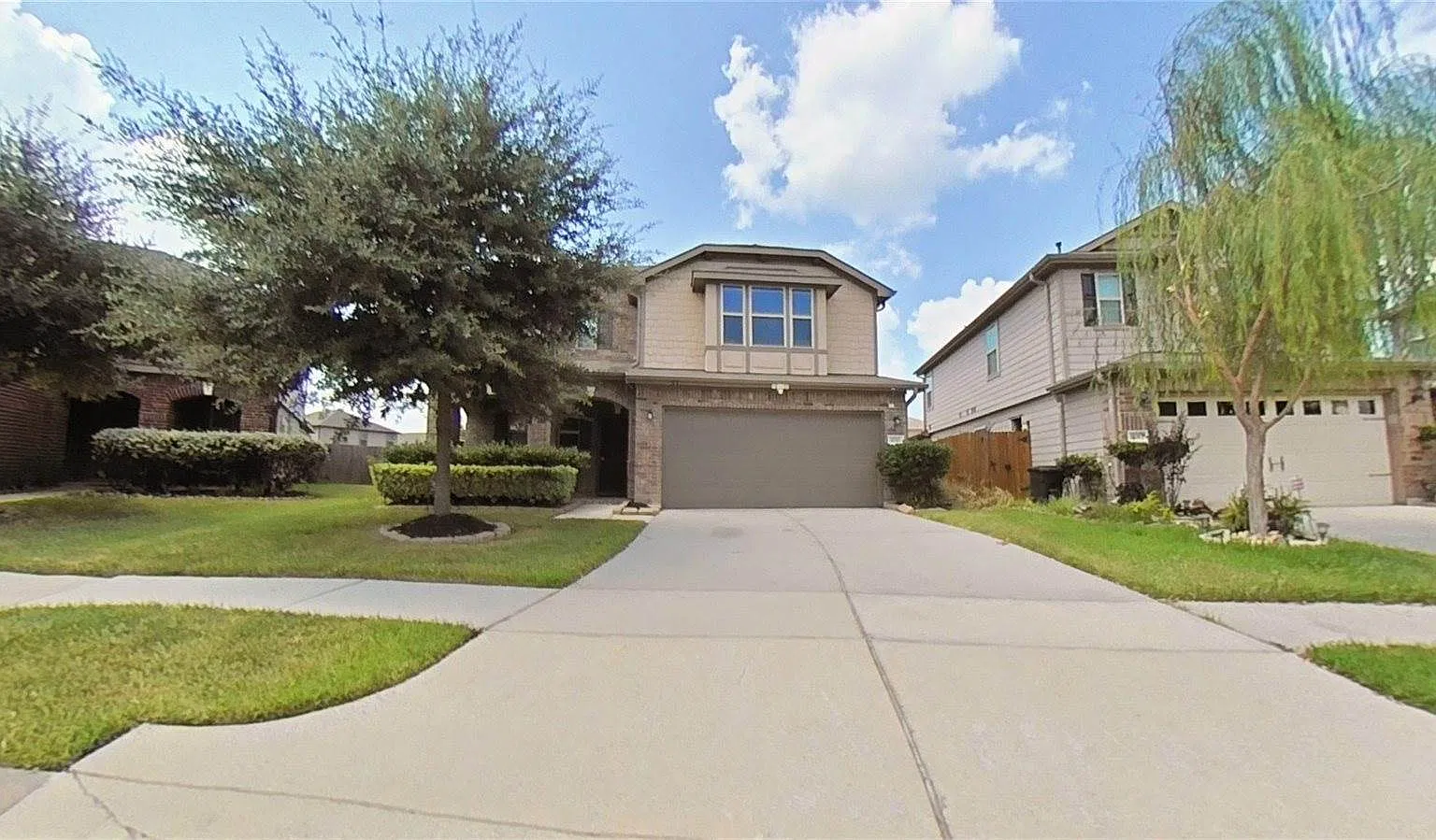 3 bed, 2.5 bath, 2560 sqft, $2,900 — Photo 2