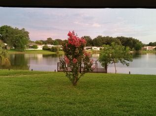 930 Aloha Way, Lady Lake, FL 32159