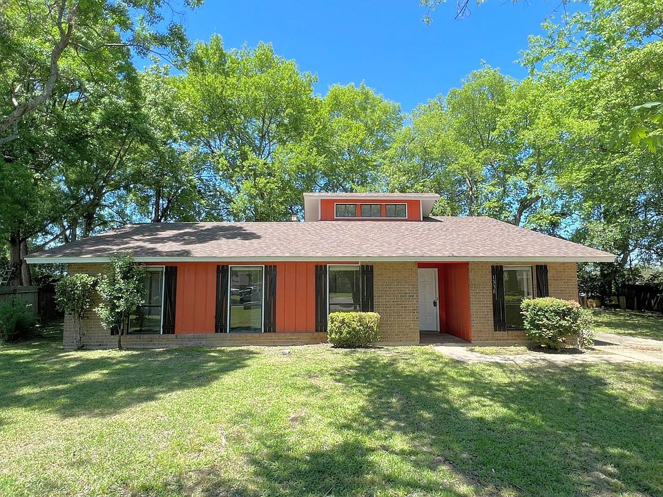 1st image of 1330 Pampas Point