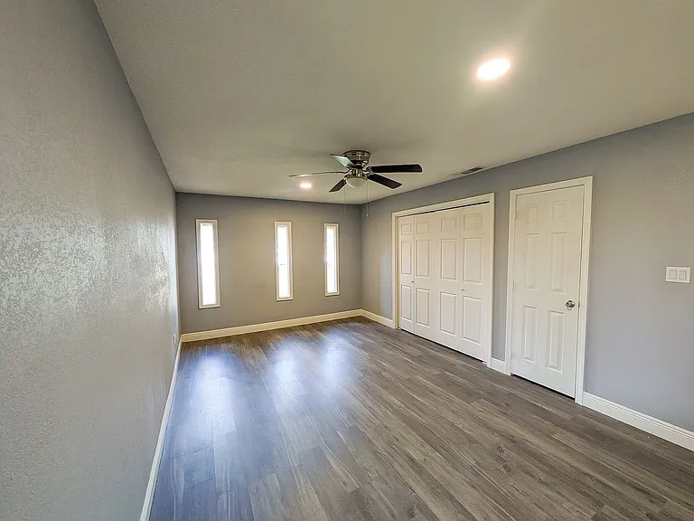 4404 Raven St — Photo 8