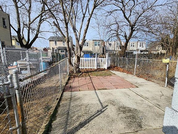 5th image of 2805 Polk Ave