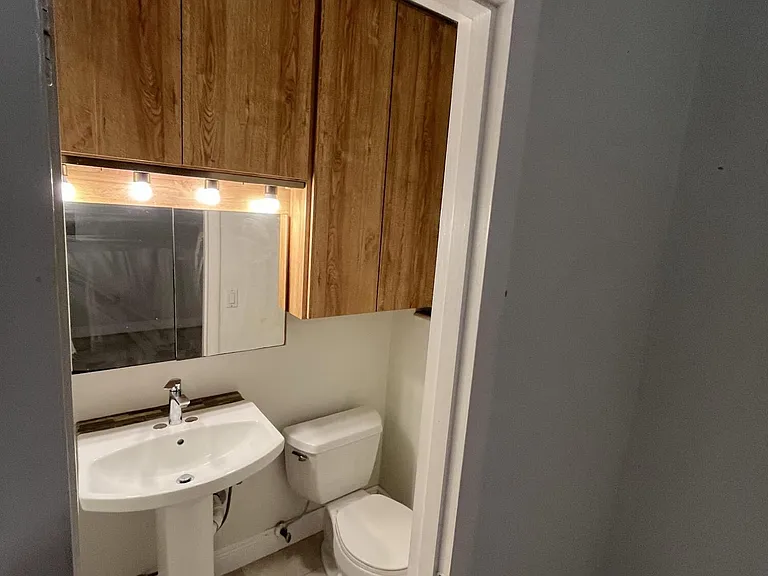 303 Princeton Ave — Photo 31