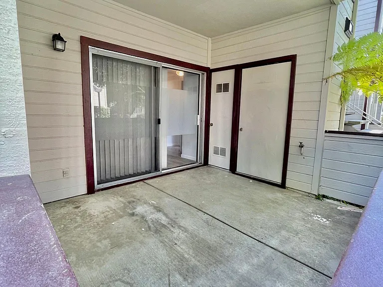 Large Patio on the front with a 5x5 storage room
