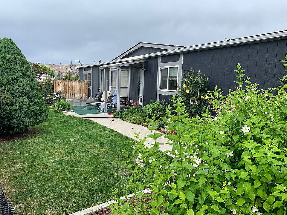 2nd image of 802 N 40th Ave Unit 31