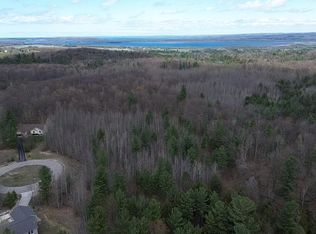 5479 Glendenning Trl, Williamsburg, MI 49690