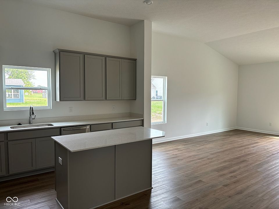 2nd image of 8337 Juniper Ln