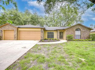 512 Pinewalk Dr, Brandon, FL 33510