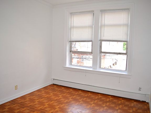 4th image of 2174 E 22nd St #2