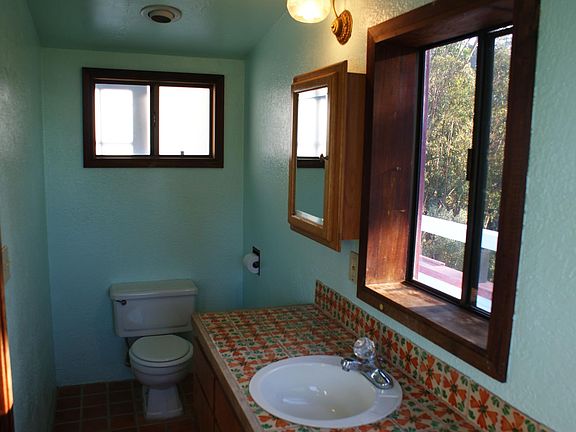 Upstairs bathroom 1 of 2 photos