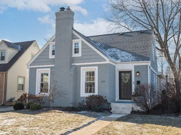 5931 North Santa Monica BOULEVARD, Whitefish Bay, WI 53217
