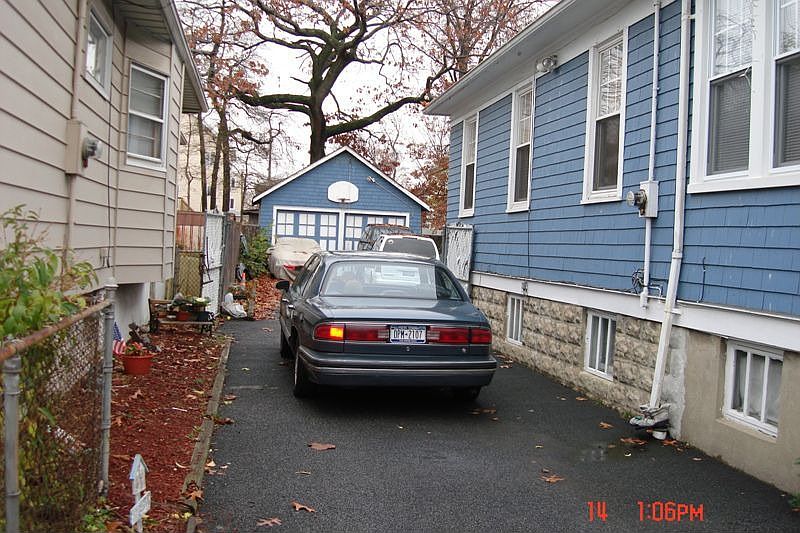 10 Car Parking Driveway